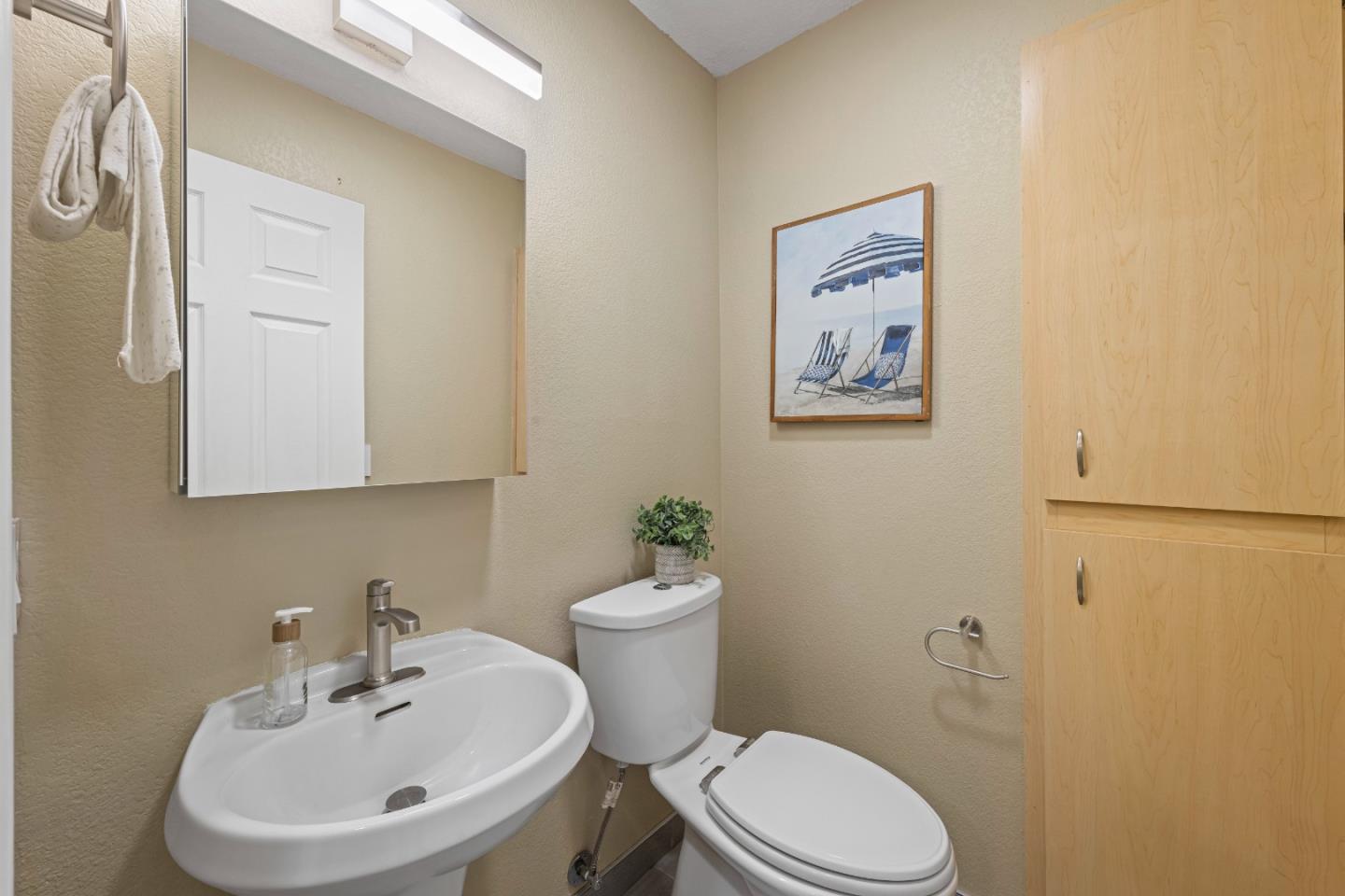 Detail Gallery Image 16 of 36 For 390 Meridian Ave, San Jose,  CA 95126 - 3 Beds | 2/1 Baths