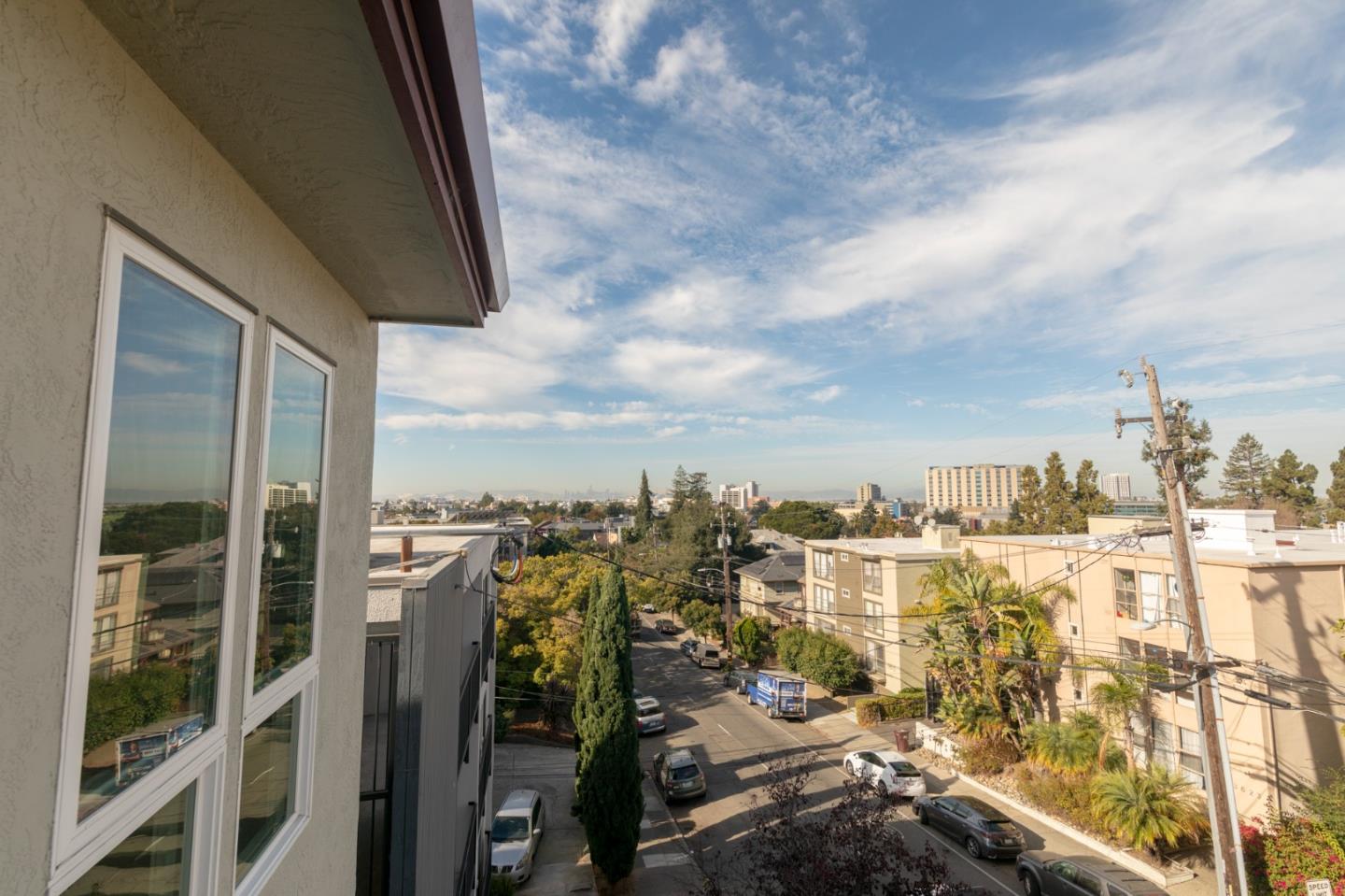 Detail Gallery Image 27 of 29 For 127 Bayo Vista #306,  Piedmont,  CA 94611 - 2 Beds | 2 Baths