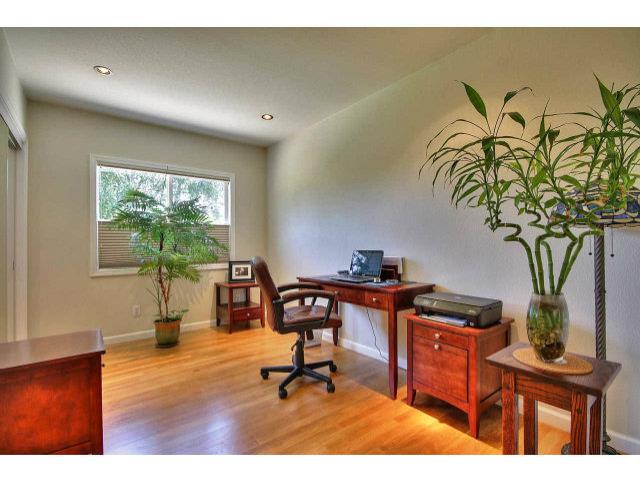 Detail Gallery Image 3 of 6 For 308 N Kingston St, San Mateo,  CA 94401 - 3 Beds | 1 Baths