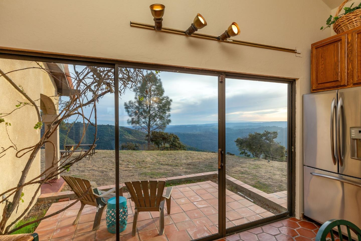 Detail Gallery Image 12 of 64 For 16420 Soda Springs Rd, Los Gatos,  CA 95033 - 5 Beds | 2/1 Baths