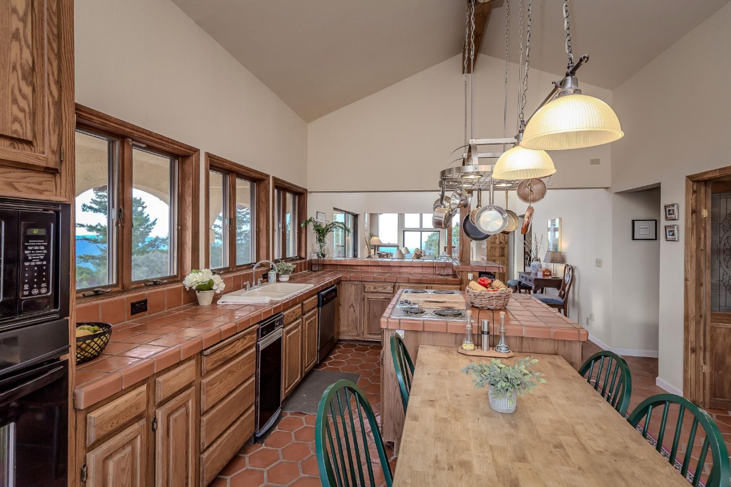 Detail Gallery Image 13 of 64 For 16420 Soda Springs Rd, Los Gatos,  CA 95033 - 5 Beds | 2/1 Baths