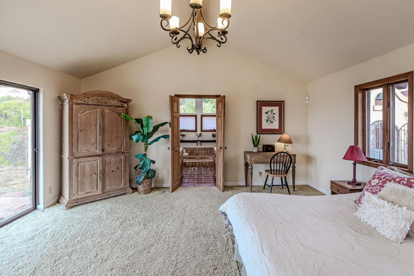 Detail Gallery Image 17 of 64 For 16420 Soda Springs Rd, Los Gatos,  CA 95033 - 5 Beds | 2/1 Baths