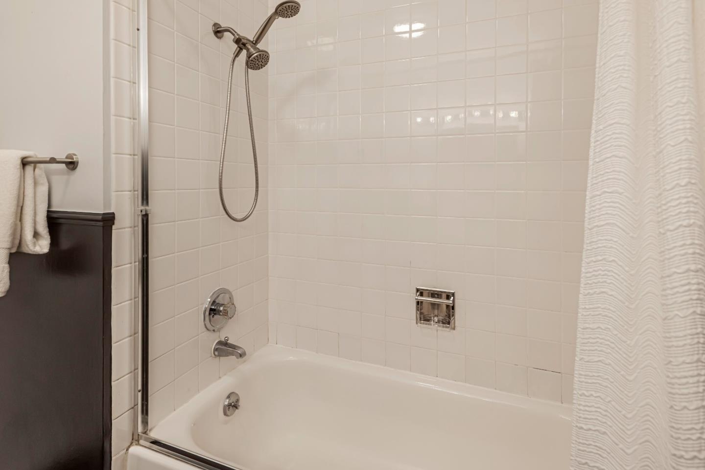 Detail Gallery Image 29 of 52 For 400 Davey Glen Rd #4322,  Belmont,  CA 94002 - 3 Beds | 2 Baths