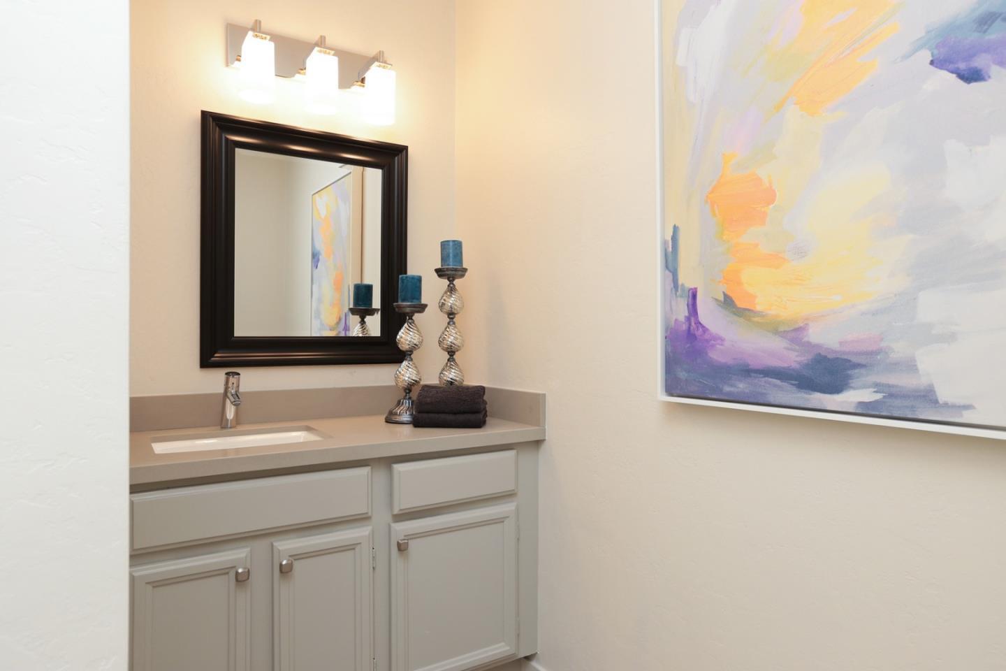 Detail Gallery Image 12 of 21 For 320 Poe St, Palo Alto,  CA 94301 - 2 Beds | 2/1 Baths