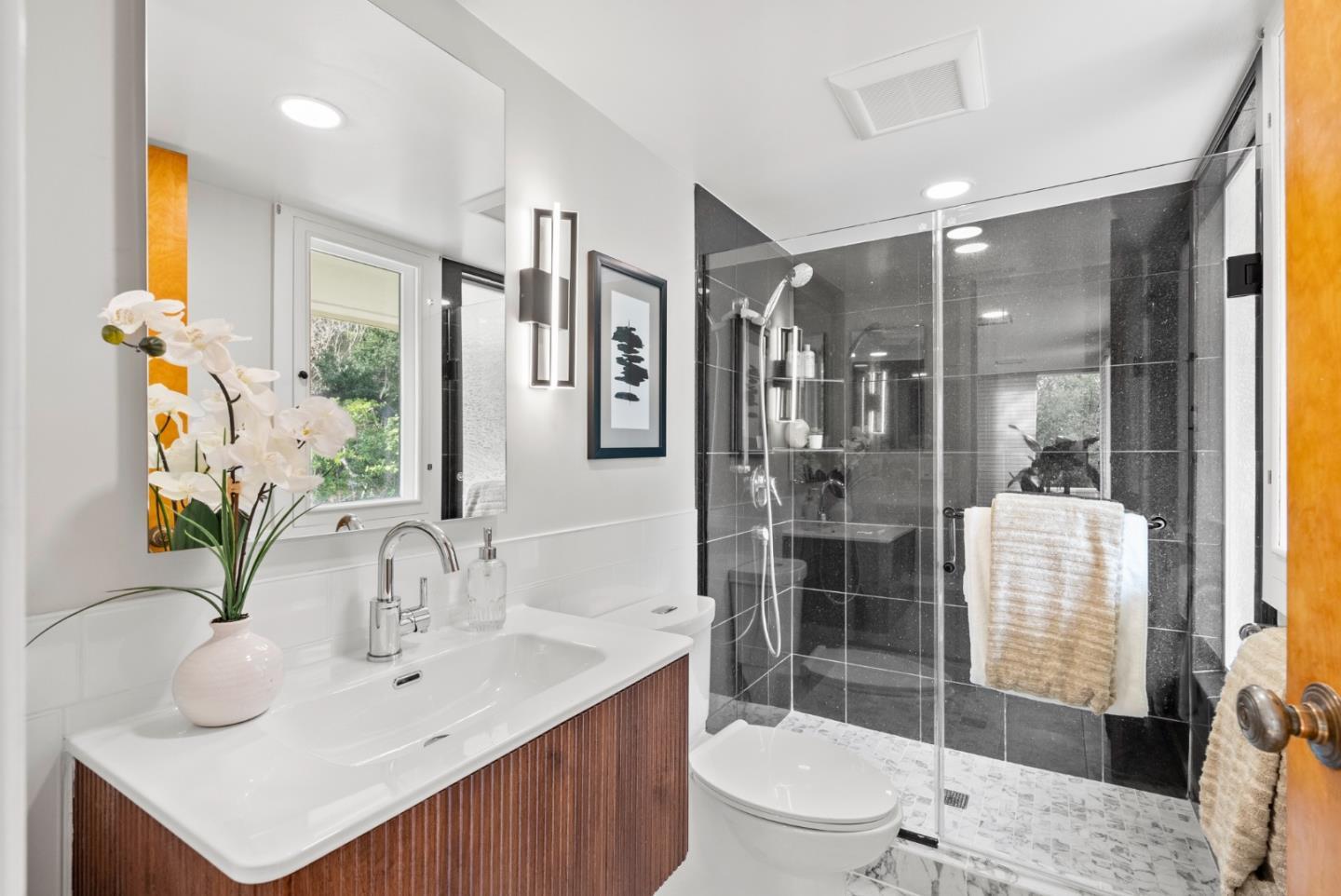 Detail Gallery Image 23 of 38 For 1507 Ralston Ave, Belmont,  CA 94002 - 3 Beds | 2/1 Baths