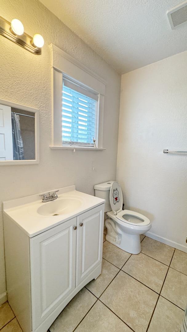 Detail Gallery Image 7 of 32 For 443 N 12th St, San Jose,  CA 95112 - 3 Beds | 2/1 Baths