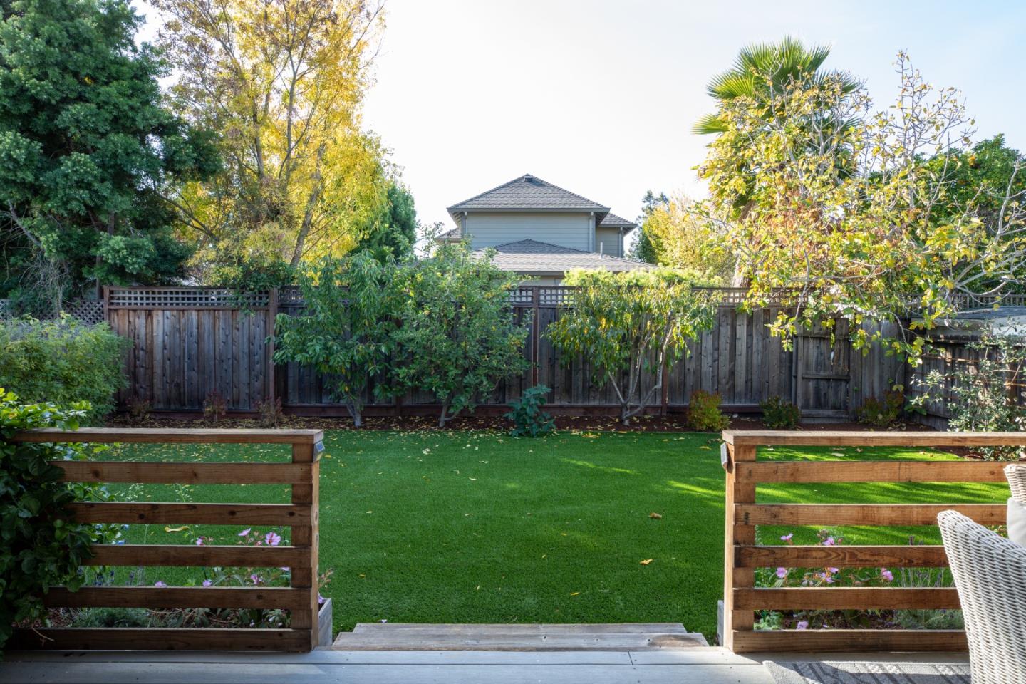 Detail Gallery Image 29 of 39 For 1154 Davis St, Redwood City,  CA 94061 - 3 Beds | 3 Baths