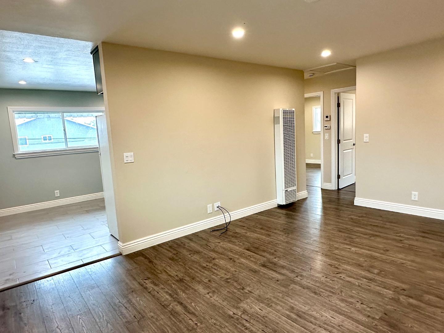 Detail Gallery Image 6 of 17 For 164 Echo Ave #4,  Campbell,  CA 95008 - 2 Beds | 1 Baths