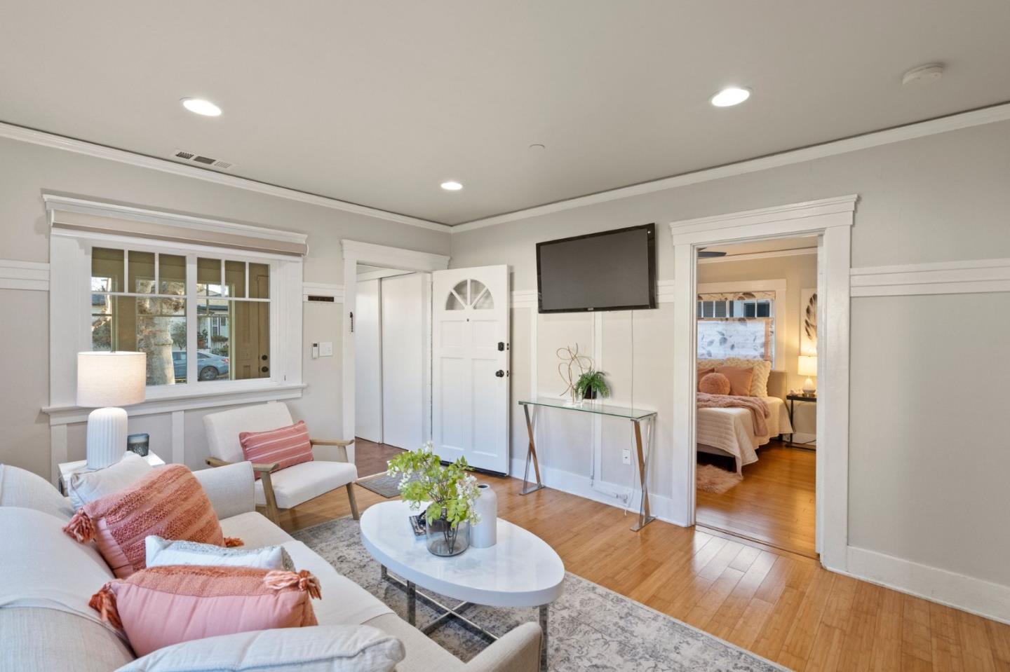 Detail Gallery Image 12 of 49 For 915 E 5th Ave, San Mateo,  CA 94402 - 3 Beds | 2/1 Baths