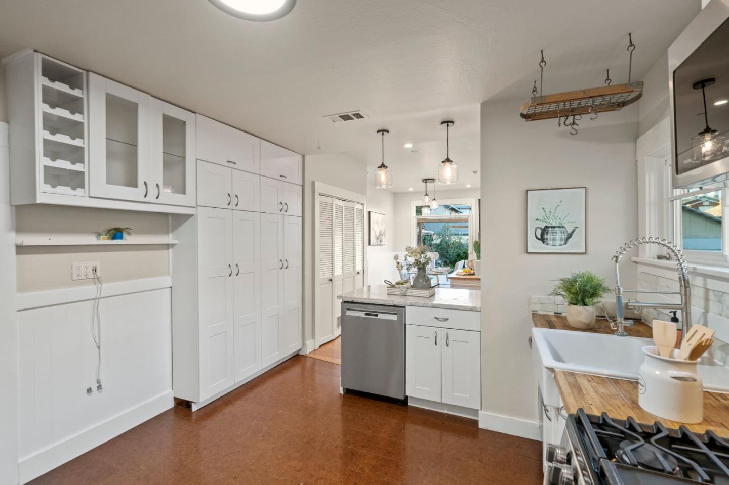 Detail Gallery Image 18 of 49 For 915 E 5th Ave, San Mateo,  CA 94402 - 3 Beds | 2/1 Baths