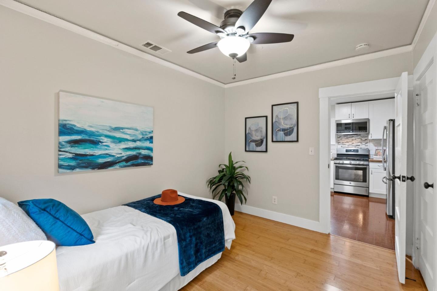 Detail Gallery Image 29 of 49 For 915 E 5th Ave, San Mateo,  CA 94402 - 3 Beds | 2/1 Baths