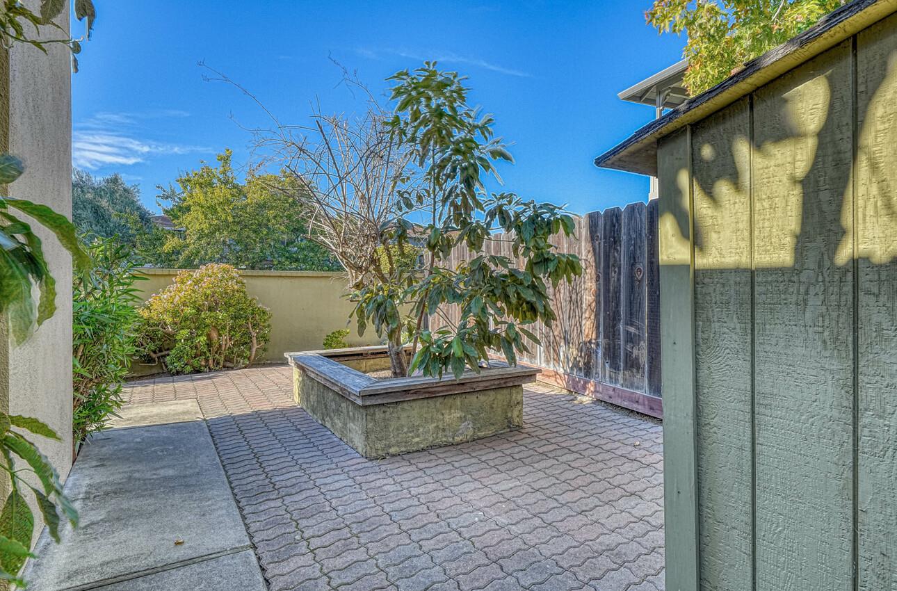 Detail Gallery Image 7 of 29 For 142 Nissen Rd #4,  Salinas,  CA 93901 - 2 Beds | 2 Baths