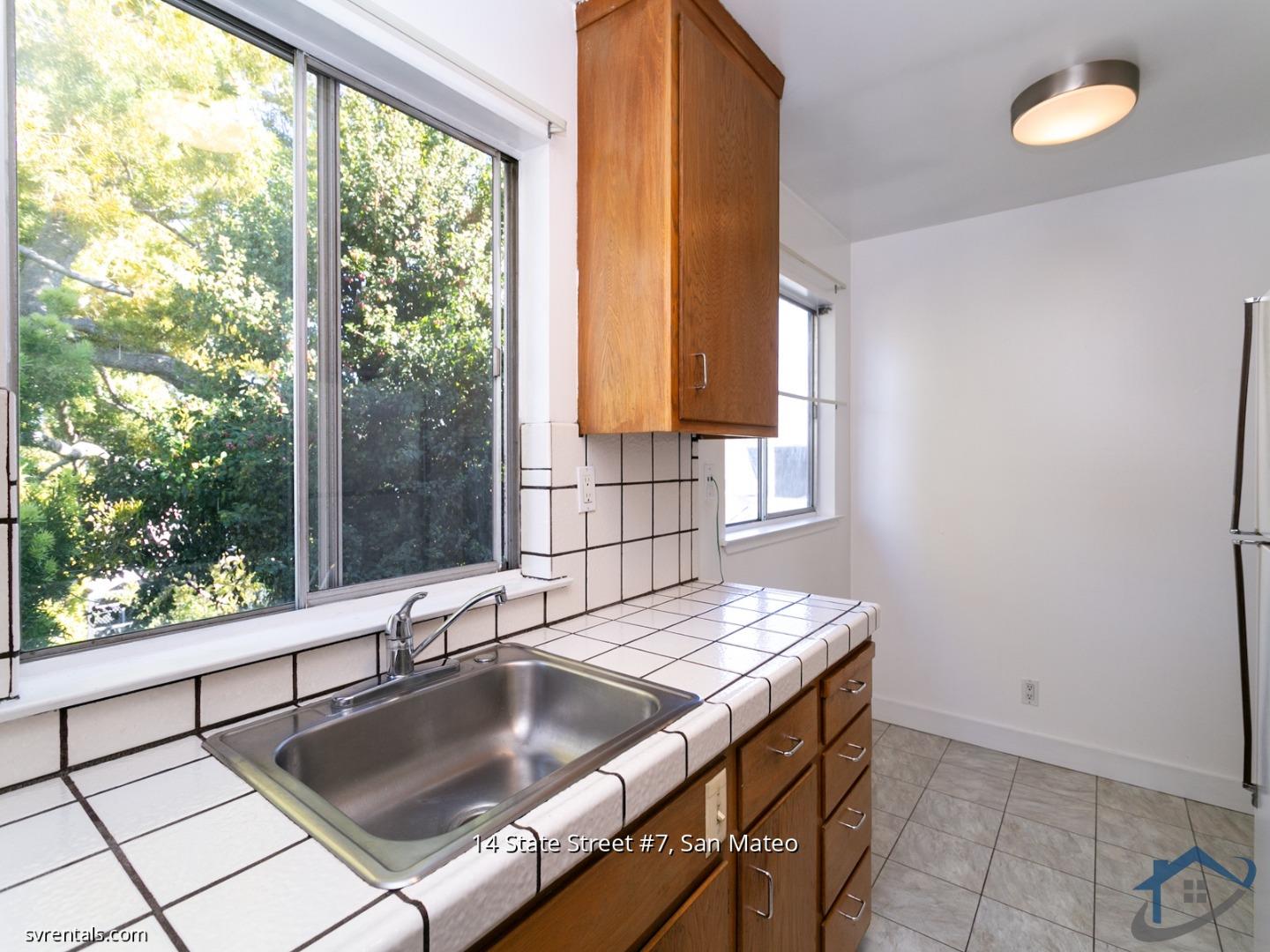 Detail Gallery Image 3 of 8 For 14 State St #7,  San Mateo,  CA 94401 - 0 Beds | 1 Baths