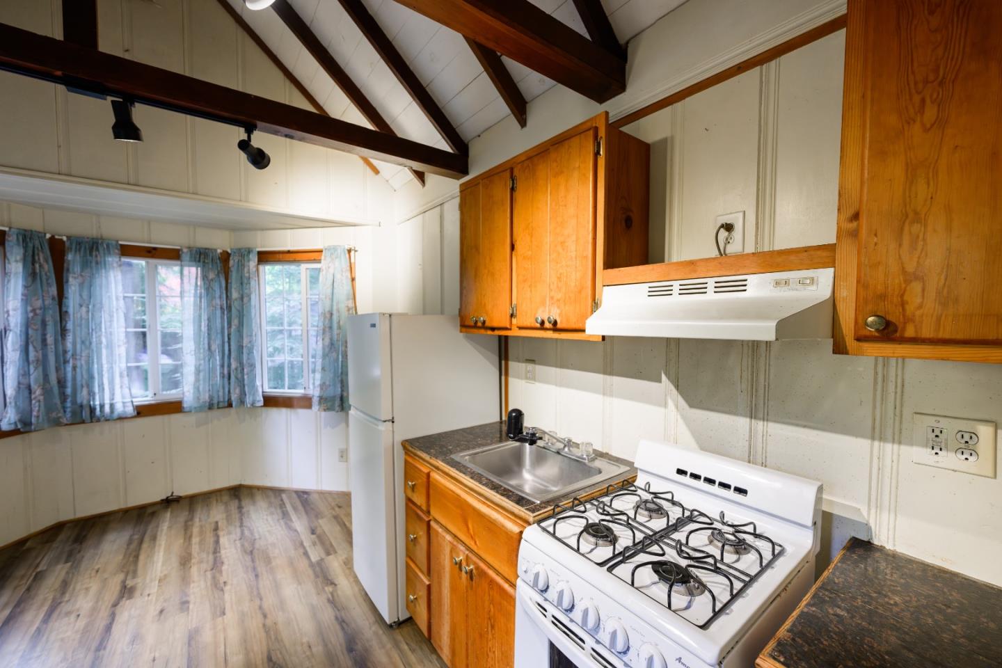 214 Teilh Drive, Boulder Creek, California 95006, 2 Bedrooms Bedrooms, ,2 BathroomsBathrooms,Residential,For Sale,214 Teilh Drive,ML81987695