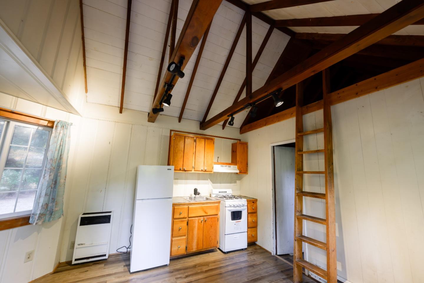 214 Teilh Drive, Boulder Creek, California 95006, 2 Bedrooms Bedrooms, ,2 BathroomsBathrooms,Residential,For Sale,214 Teilh Drive,ML81987695