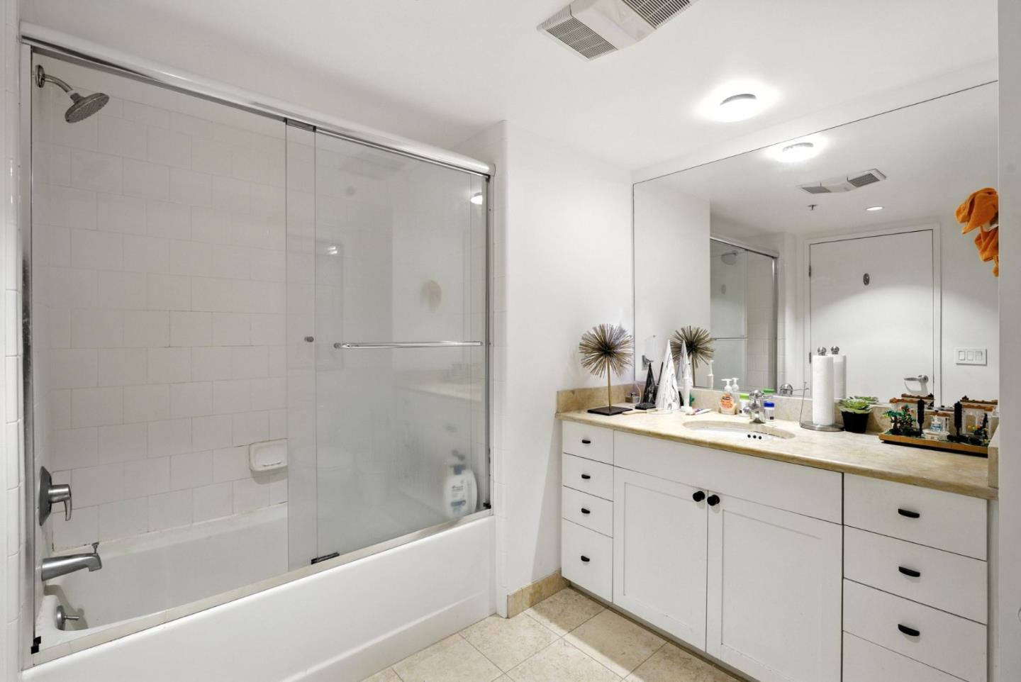 Detail Gallery Image 16 of 62 For 400 Beale St #1413,  San Francisco,  CA 94105 - 1 Beds | 1 Baths