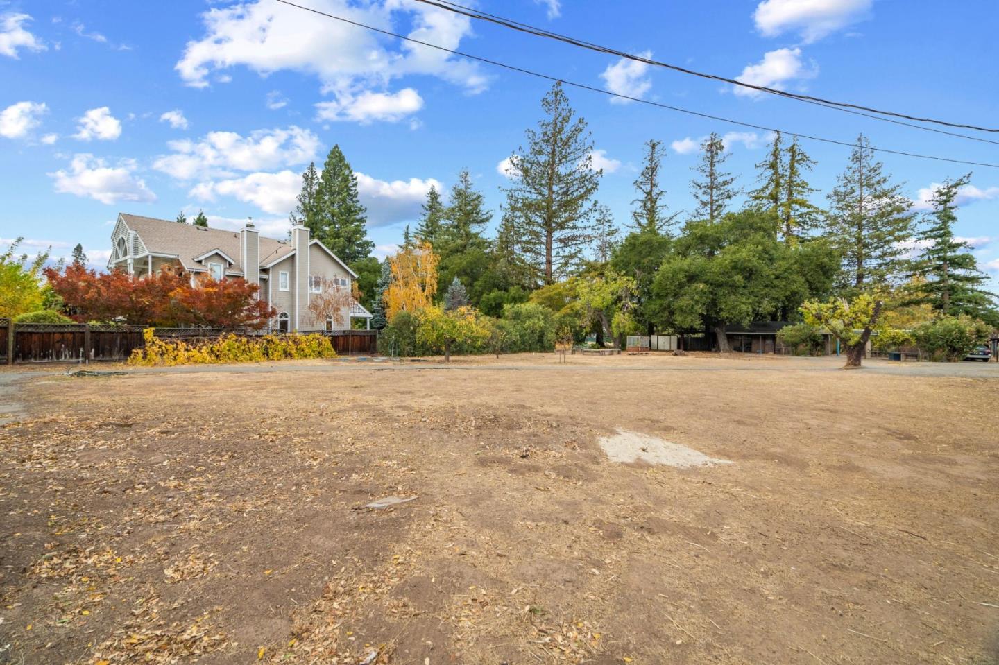 Detail Gallery Image 6 of 17 For 17105 Pine Ave, Los Gatos,  CA 95032 - 4 Beds | 3 Baths