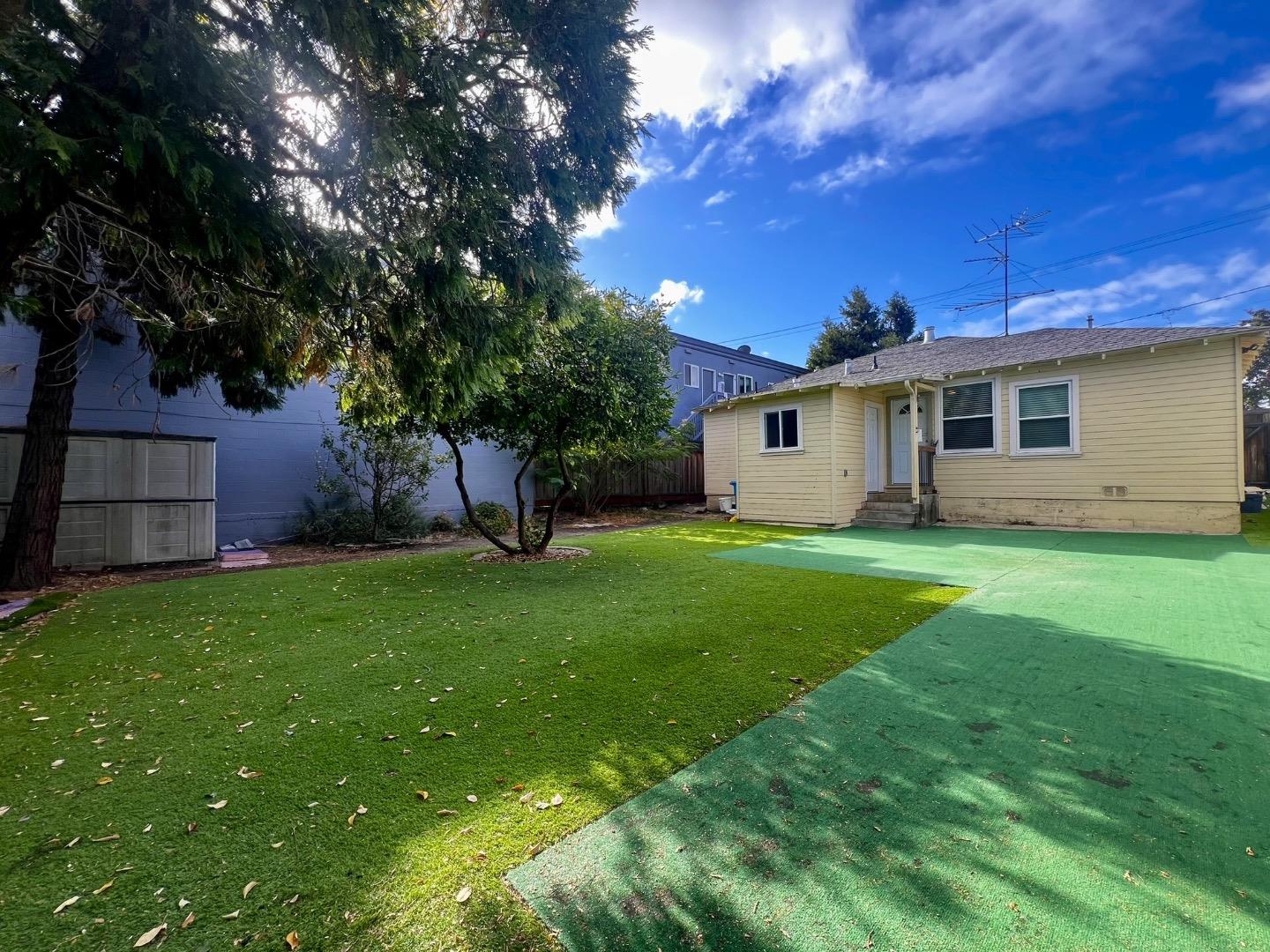 Detail Gallery Image 10 of 15 For 1518 Stafford St, Redwood City,  CA 94063 - 3 Beds | 1/1 Baths