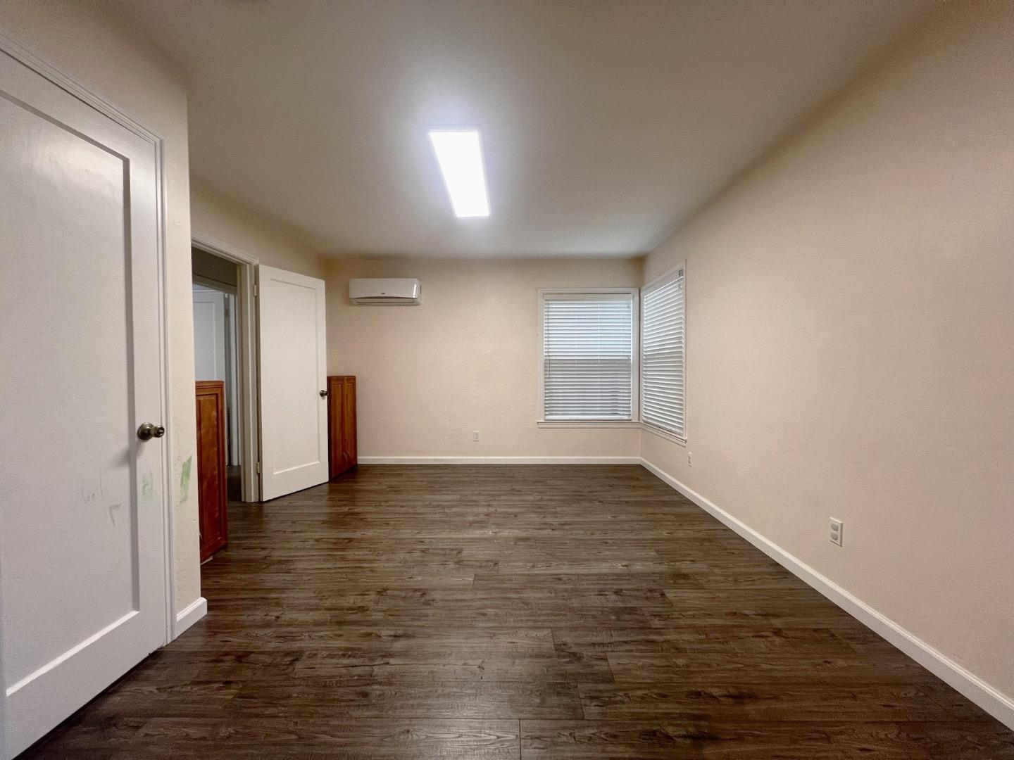 Detail Gallery Image 5 of 15 For 1518 Stafford St, Redwood City,  CA 94063 - 3 Beds | 1/1 Baths