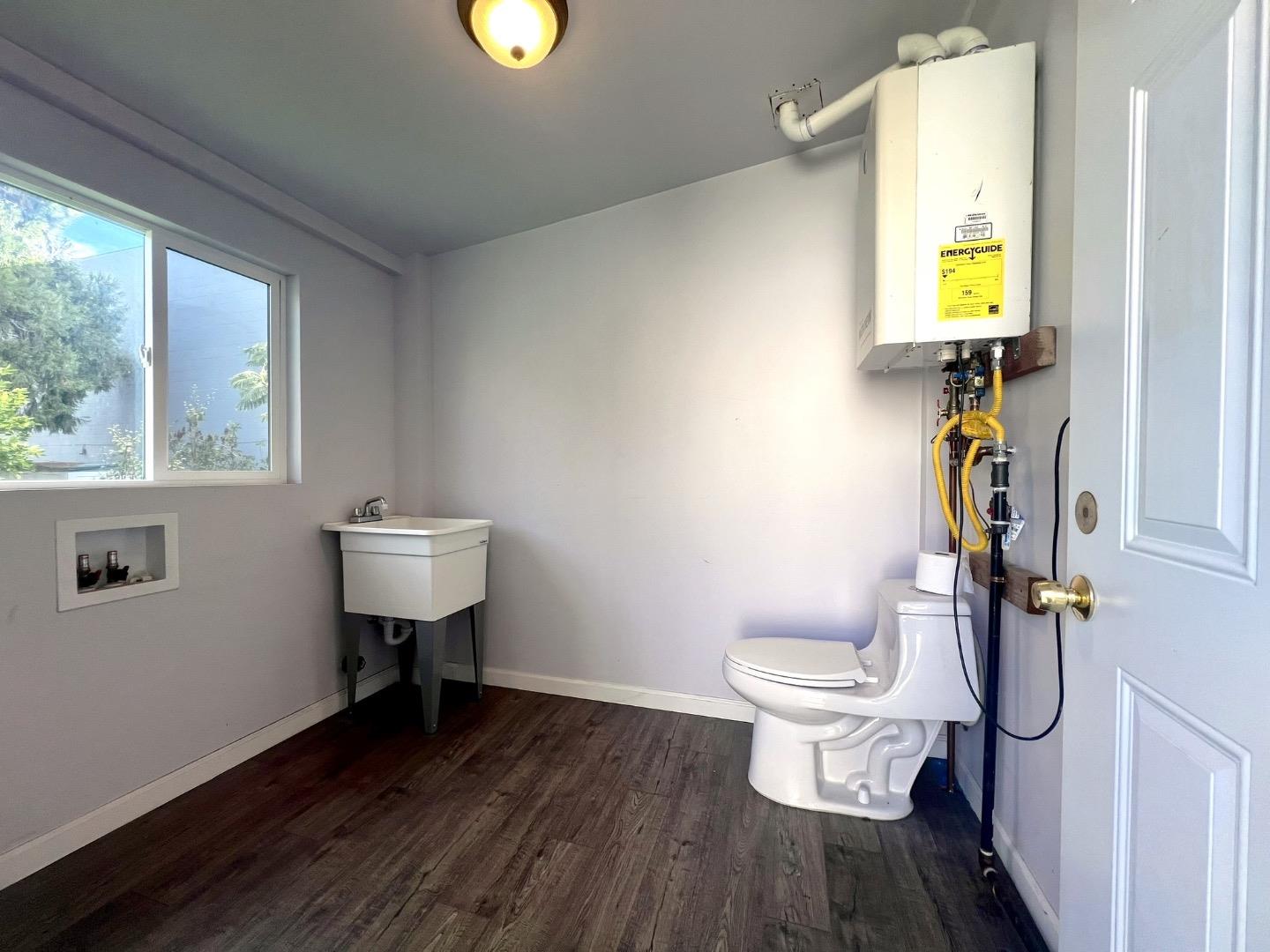 Detail Gallery Image 9 of 15 For 1518 Stafford St, Redwood City,  CA 94063 - 2 Beds | 1 Baths