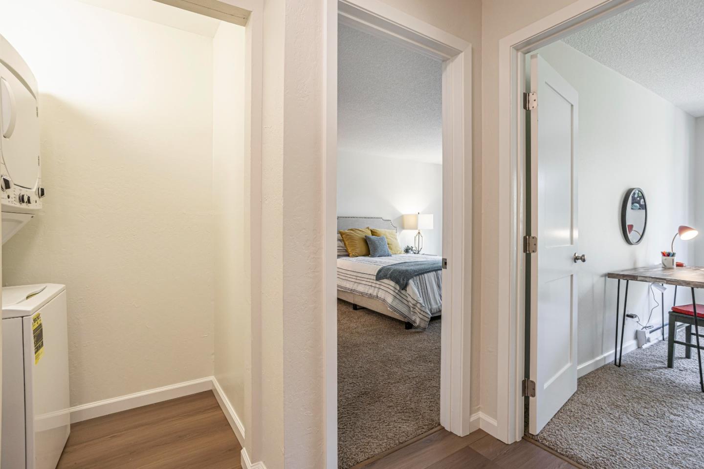 Detail Gallery Image 16 of 66 For 1033 Crestview Dr #309,  Mountain View,  CA 94040 - 2 Beds | 2 Baths