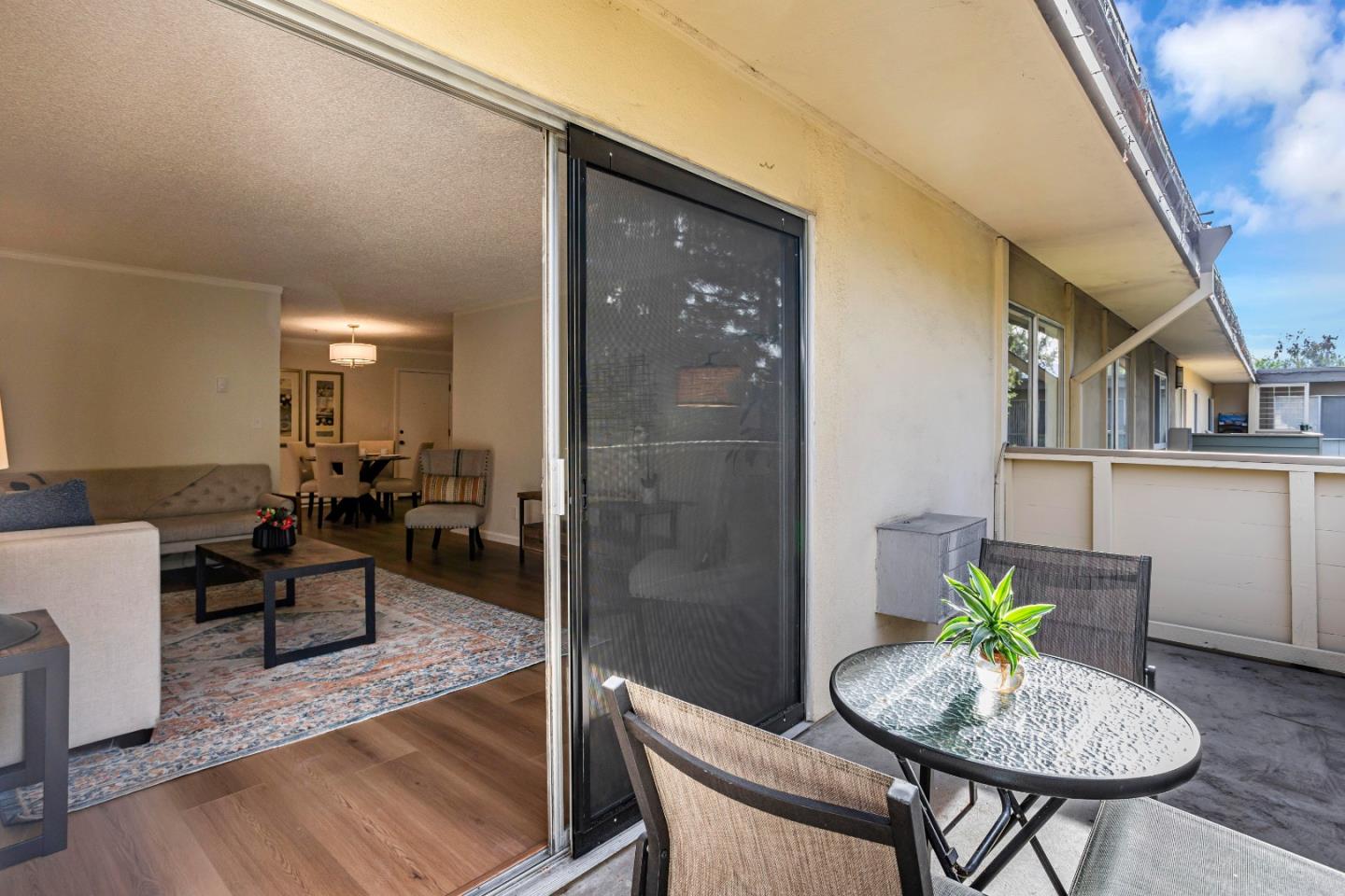 Detail Gallery Image 35 of 66 For 1033 Crestview Dr #309,  Mountain View,  CA 94040 - 2 Beds | 2 Baths