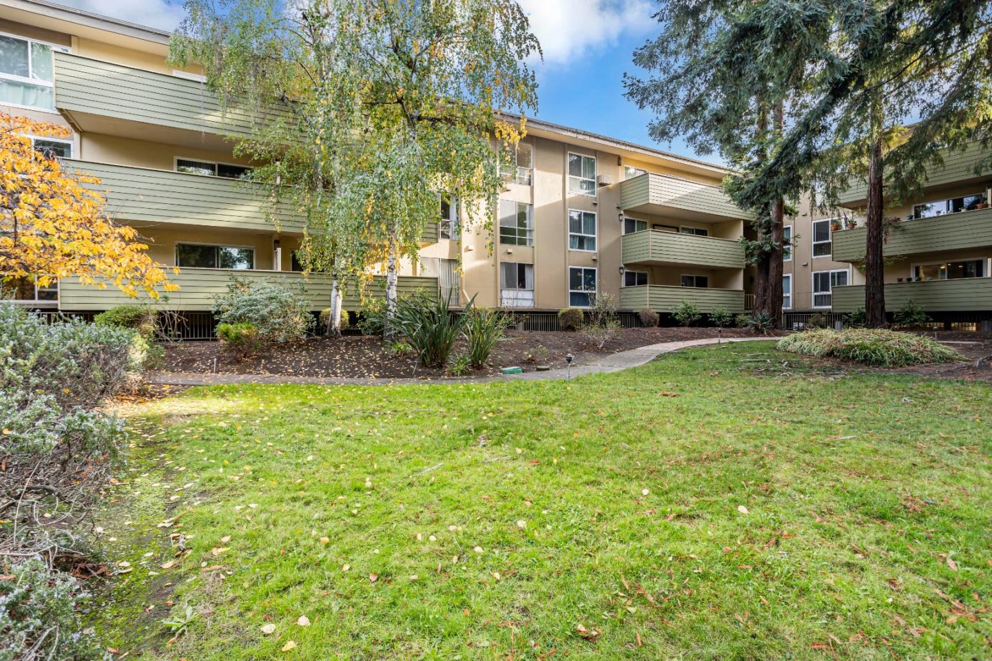 Detail Gallery Image 42 of 66 For 1033 Crestview Dr #309,  Mountain View,  CA 94040 - 2 Beds | 2 Baths