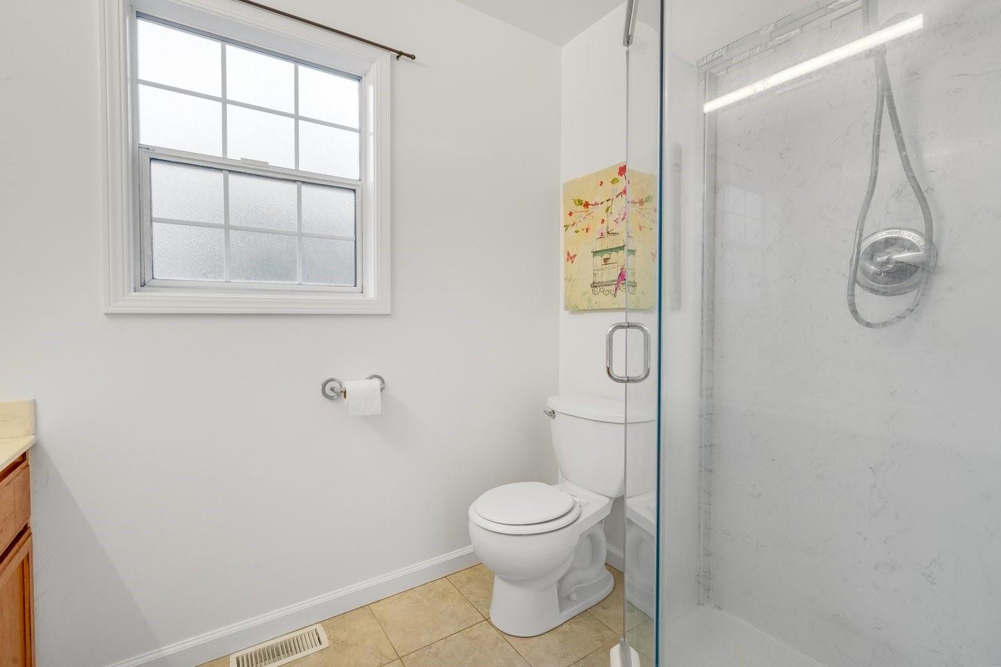 Detail Gallery Image 25 of 37 For 1343 Wayne Ave, San Leandro,  CA 94577 - 3 Beds | 2 Baths