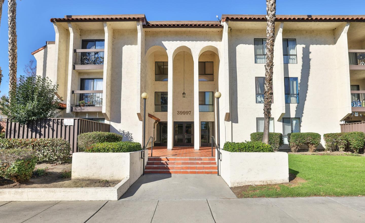 Detail Gallery Image 1 of 36 For 39997 Cedar Boulevard #147,  Newark,  CA 94560 - 2 Beds | 2 Baths