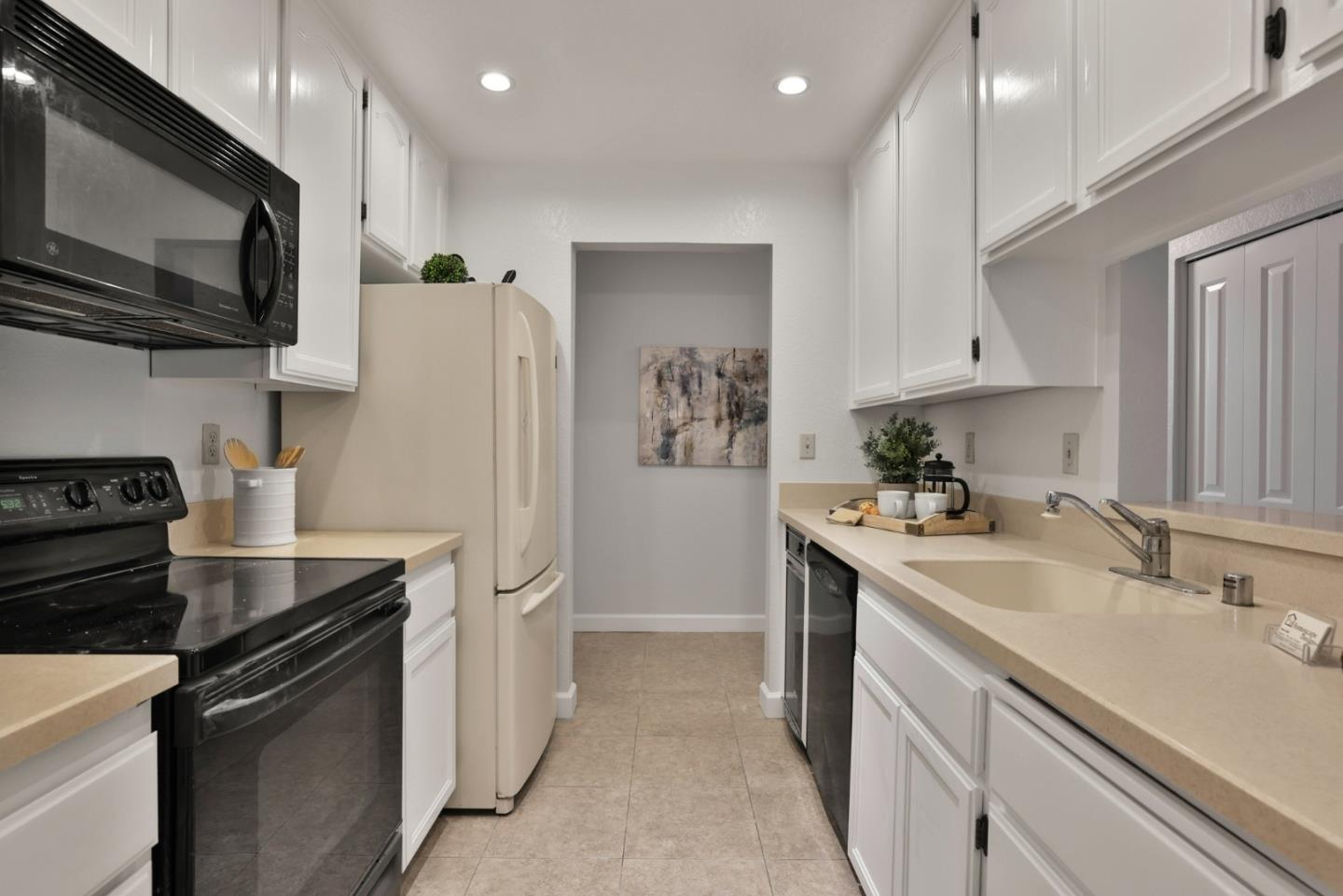 Detail Gallery Image 6 of 36 For 39997 Cedar Boulevard #147,  Newark,  CA 94560 - 2 Beds | 2 Baths