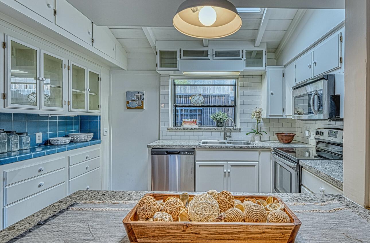 Detail Gallery Image 13 of 40 For 0 Junipero 2 South East of 10th Ave, Carmel,  CA 93923 - 3 Beds | 2 Baths