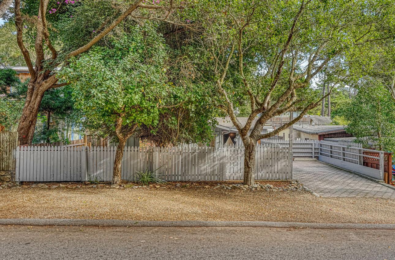 Detail Gallery Image 3 of 40 For 0 Junipero 2 South East of 10th Ave, Carmel,  CA 93923 - 3 Beds | 2/1 Baths