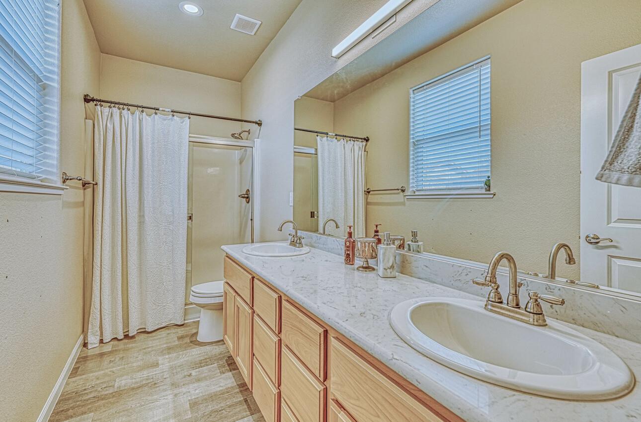 Detail Gallery Image 15 of 28 For 429 Liberty Ct, Soledad,  CA 93960 - 3 Beds | 2 Baths