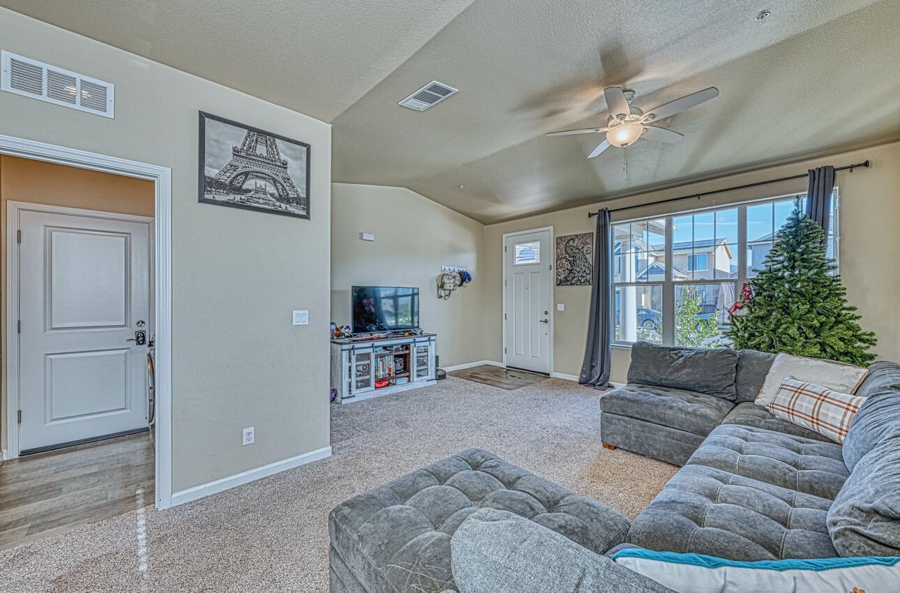 Detail Gallery Image 6 of 28 For 429 Liberty Ct, Soledad,  CA 93960 - 3 Beds | 2 Baths