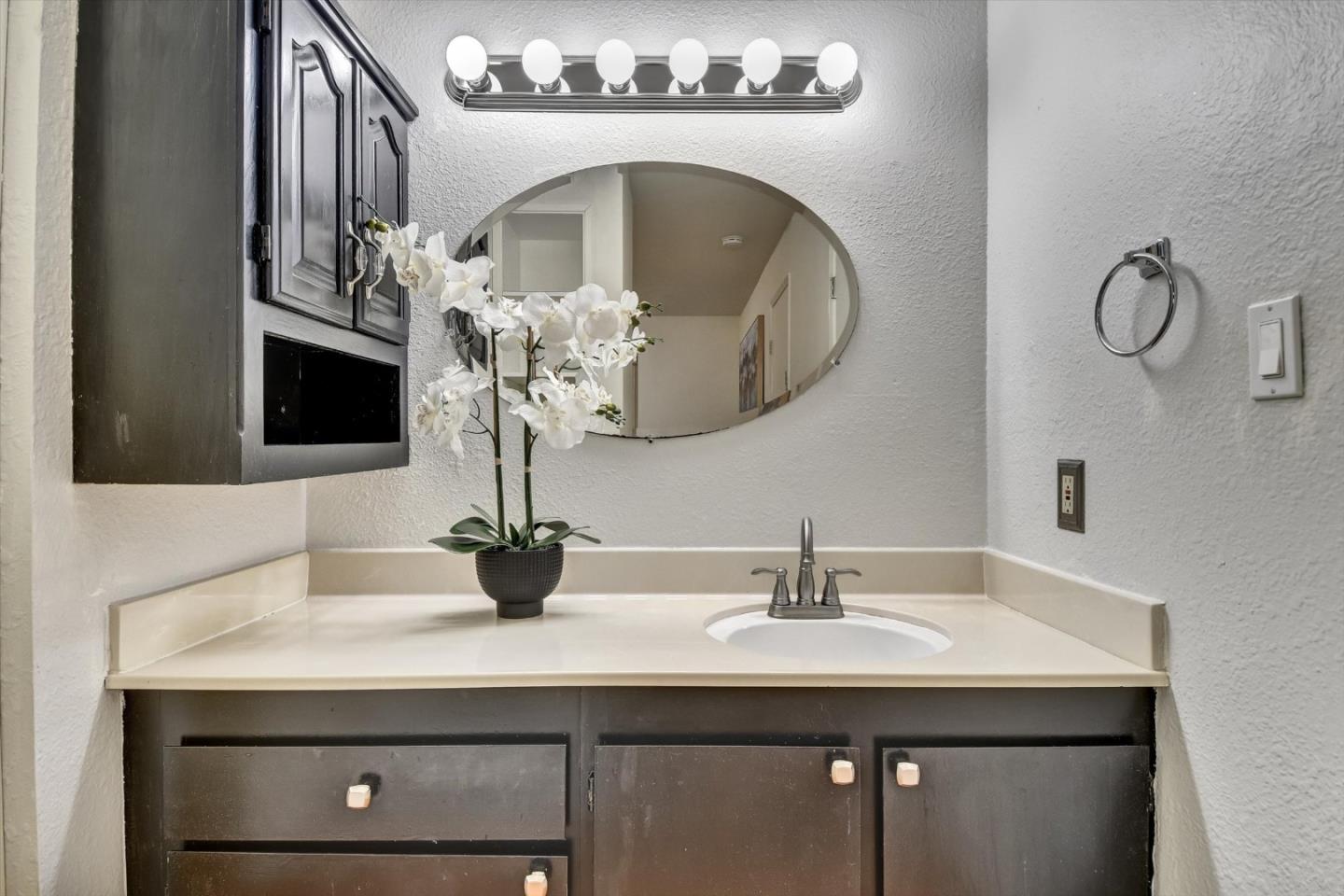 Detail Gallery Image 28 of 56 For 381 Half Moon Ln #106,  Daly City,  CA 94015 - 2 Beds | 1/1 Baths