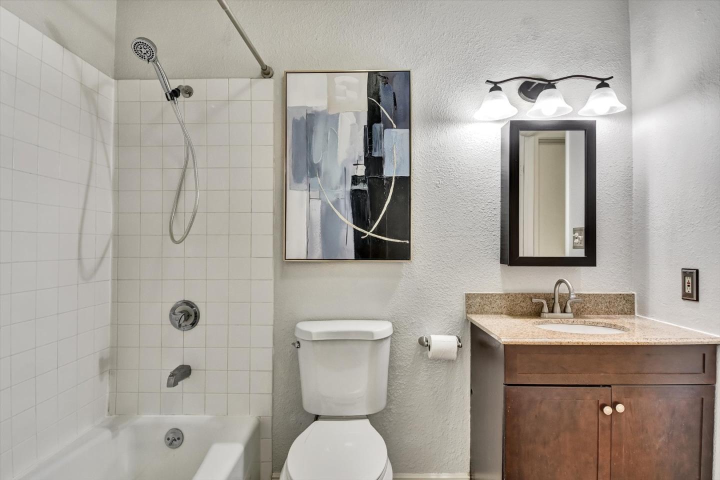 Detail Gallery Image 30 of 56 For 381 Half Moon Ln #106,  Daly City,  CA 94015 - 2 Beds | 1/1 Baths