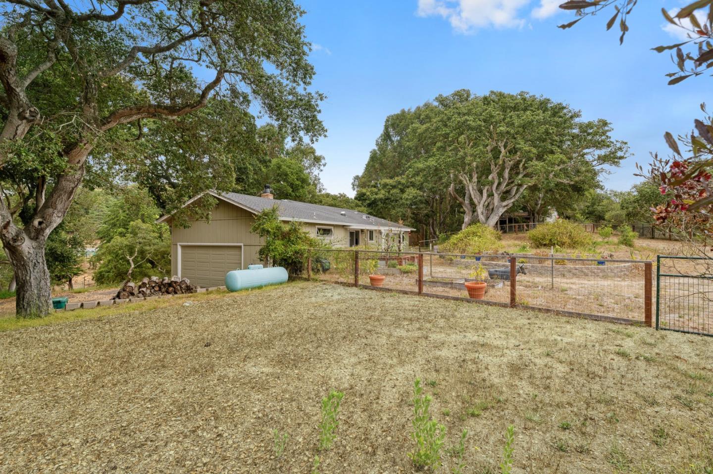 Detail Gallery Image 21 of 29 For 6935 Long Valley Spur, Castroville,  CA 95012 - 3 Beds | 2 Baths