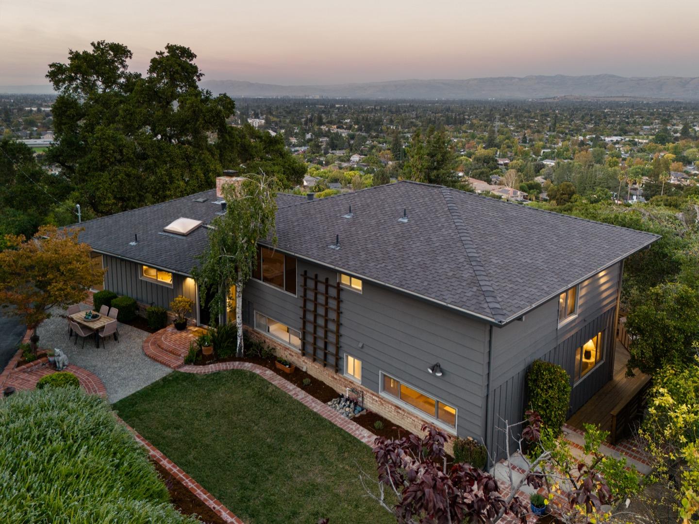 Detail Gallery Image 2 of 35 For 16275 Greenridge Ter, Los Gatos,  CA 95032 - 4 Beds | 3 Baths