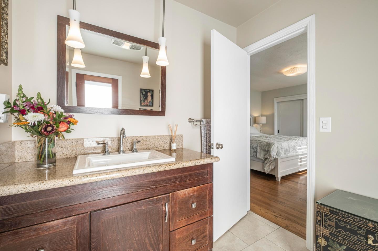 Detail Gallery Image 25 of 36 For 115 Belvedere Ter, Santa Cruz,  CA 95062 - 2 Beds | 2 Baths