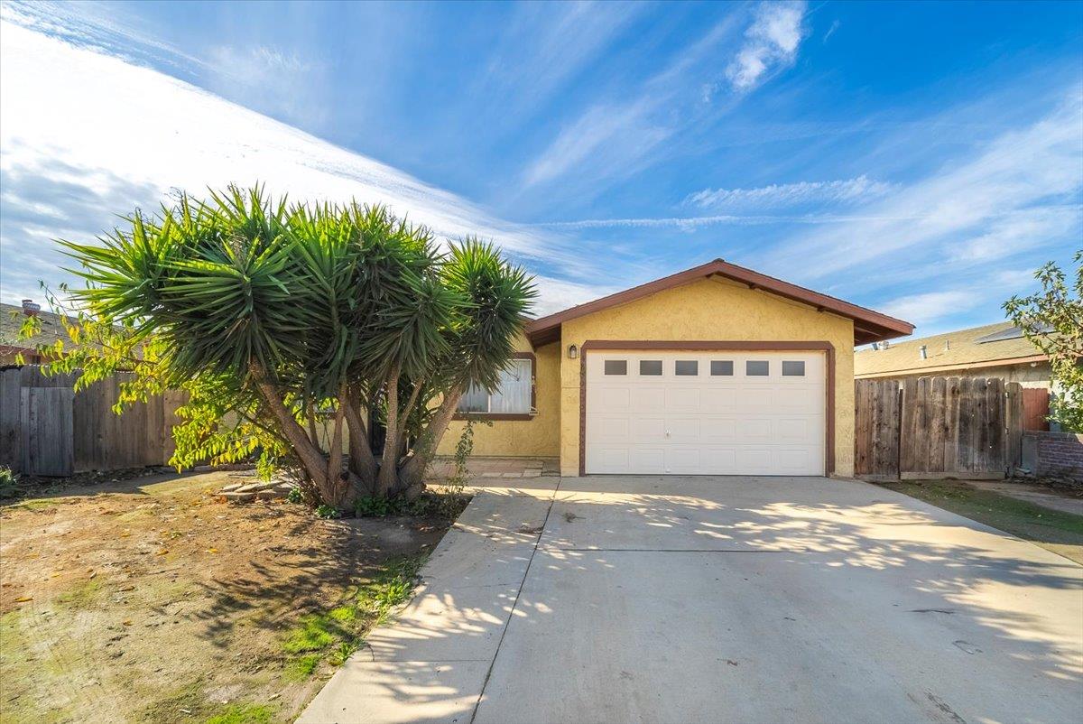 Detail Gallery Image 1 of 13 For 485 Clifton Ct, Greenfield,  CA 93927 - 3 Beds | 1 Baths