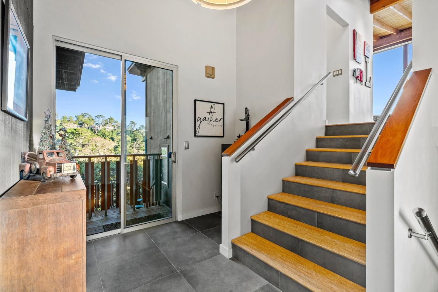 Detail Gallery Image 3 of 46 For 24735 Handley Dr, Carmel,  CA 93923 - 3 Beds | 2/1 Baths