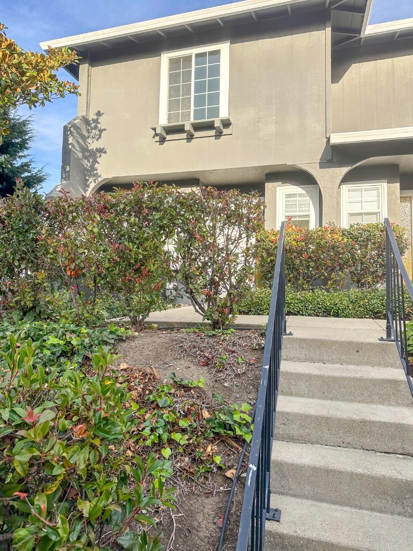 Detail Gallery Image 2 of 7 For 3388 Landess Ave a,  San Jose,  CA 95132 - 3 Beds | 1/1 Baths