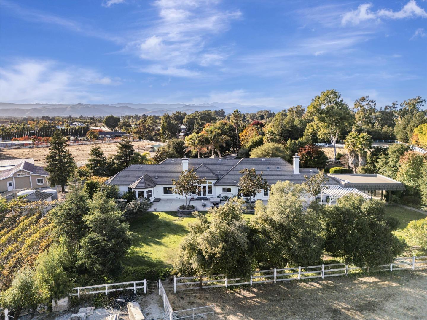 Detail Gallery Image 71 of 76 For 11462 Heritage Manor Pl, Gilroy,  CA 95020 - 4 Beds | 3/1 Baths