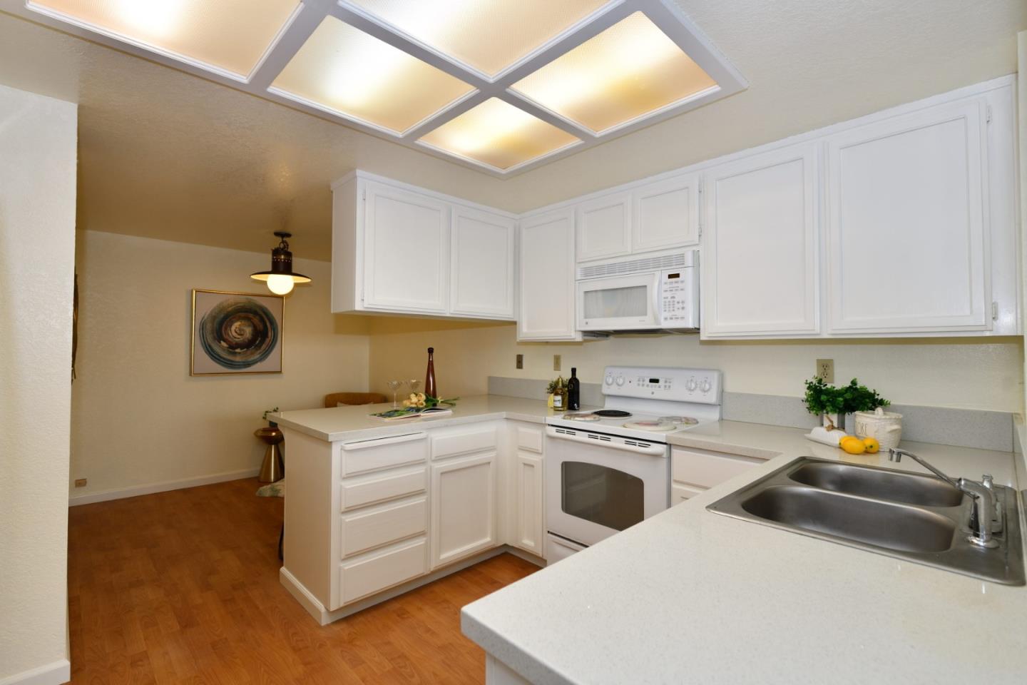 Detail Gallery Image 17 of 42 For 20727 Garden Crest Ct, Cupertino,  CA 95014 - 3 Beds | 2/1 Baths