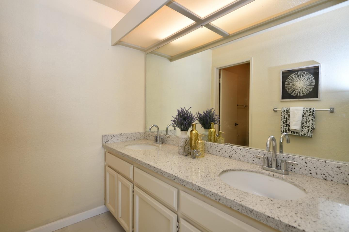 Detail Gallery Image 24 of 42 For 20727 Garden Crest Ct, Cupertino,  CA 95014 - 3 Beds | 2/1 Baths