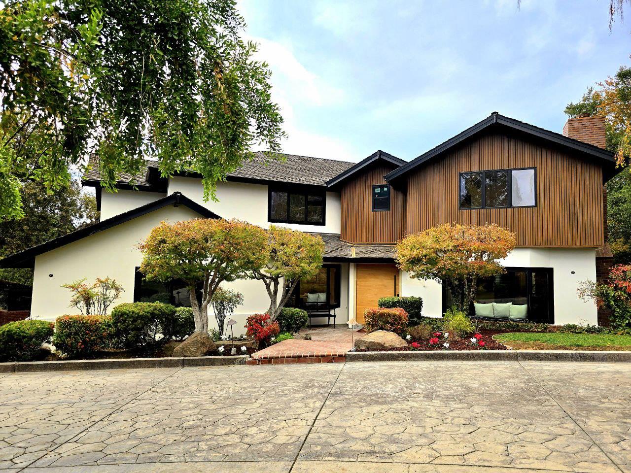 Detail Gallery Image 3 of 39 For 111 Madera Ct, Los Gatos,  CA 95032 - 5 Beds | 5/1 Baths