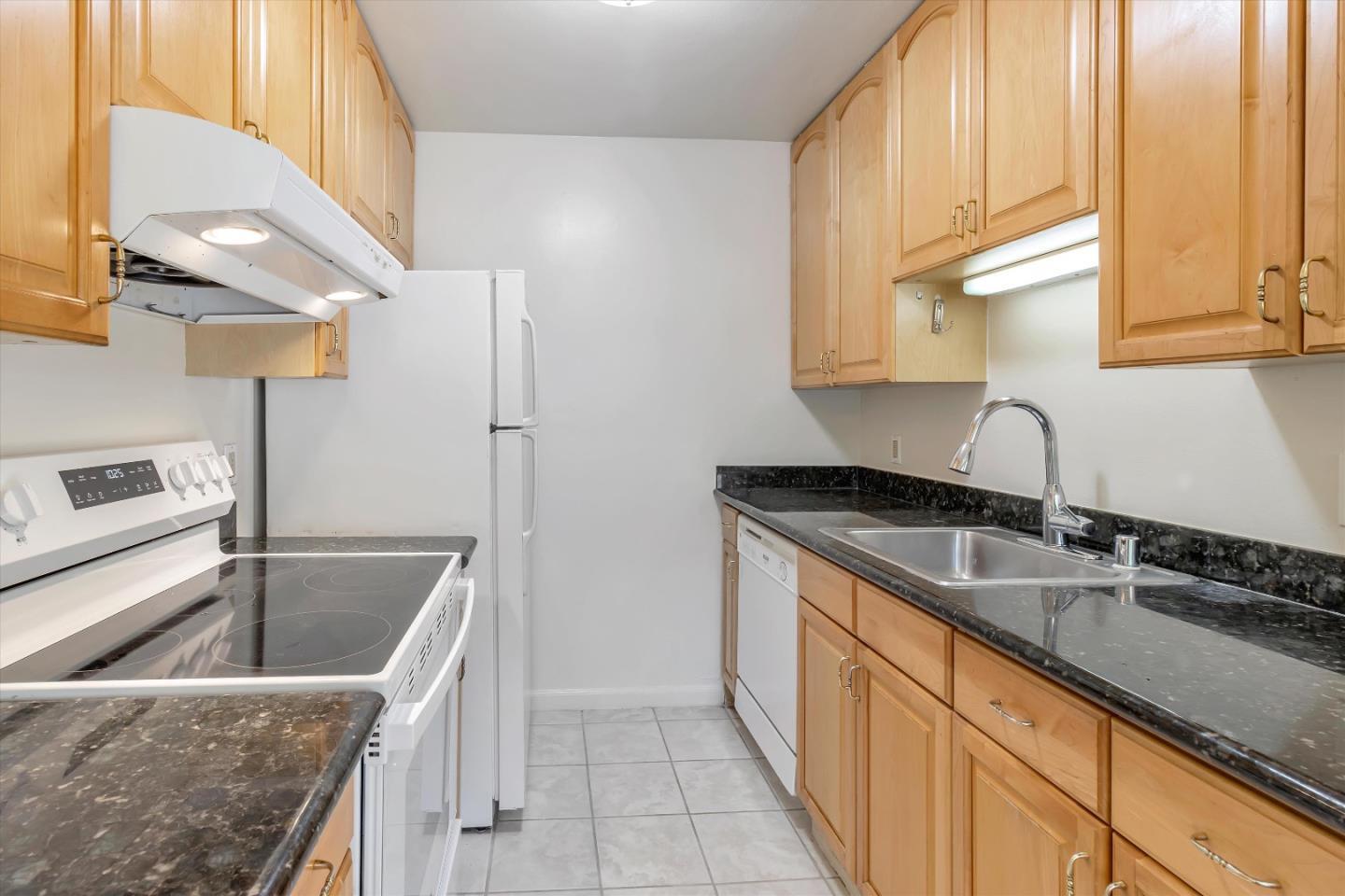 Detail Gallery Image 18 of 22 For 936 Kiely Blvd #G,  Santa Clara,  CA 95051 - 2 Beds | 1 Baths