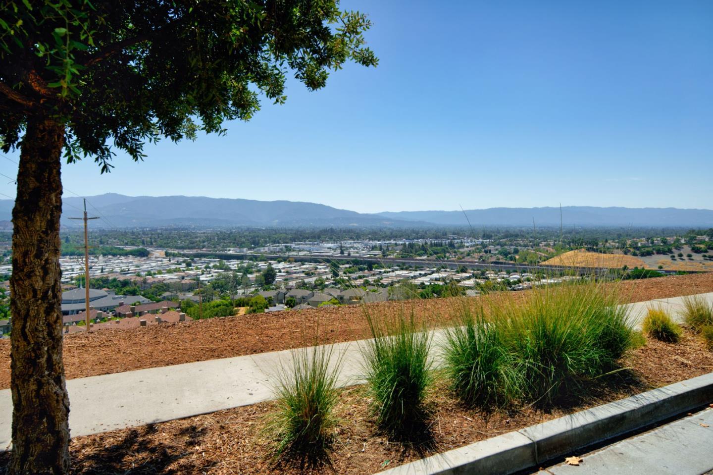 Detail Gallery Image 2 of 25 For 509 Casselino Dr, San Jose,  CA 95136 - 3 Beds | 2/1 Baths