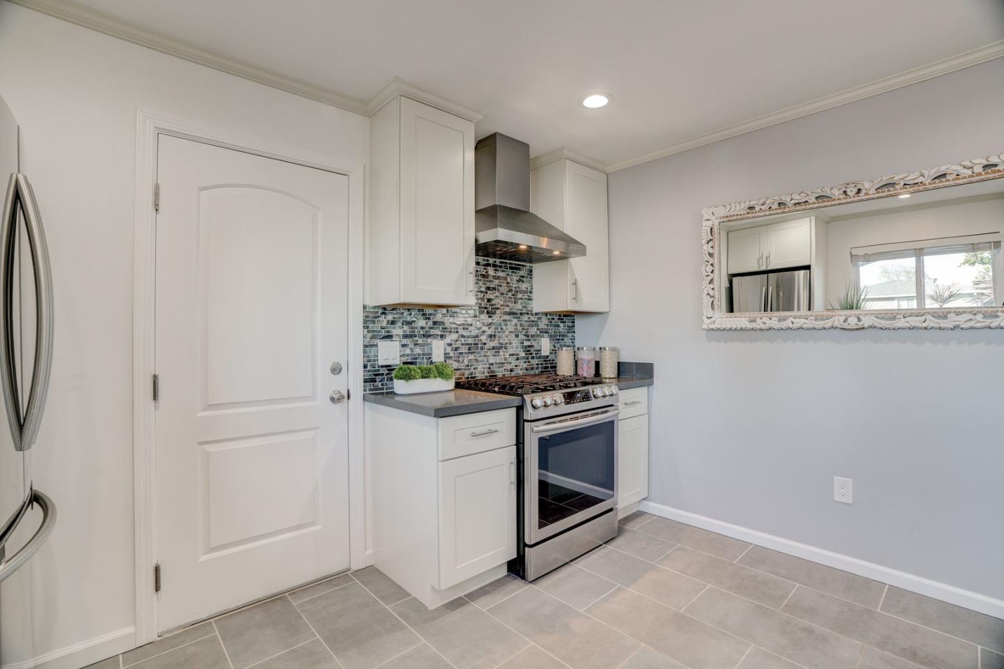 Detail Gallery Image 17 of 56 For 2636 Glade Dr, Santa Clara,  CA 95051 - 3 Beds | 2 Baths