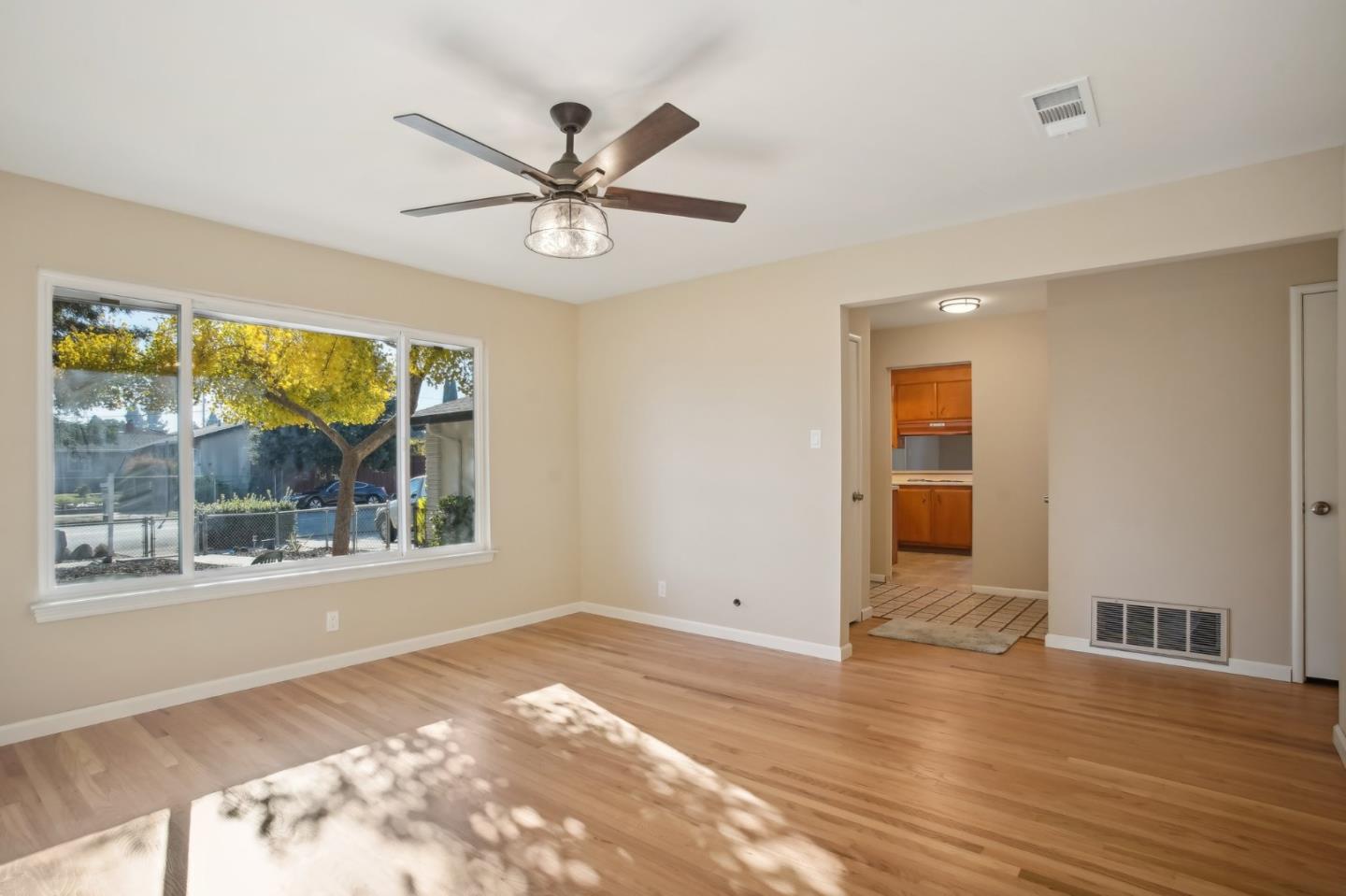 Detail Gallery Image 7 of 26 For 1269 Midpine Ave, San Jose,  CA 95122 - 3 Beds | 2 Baths